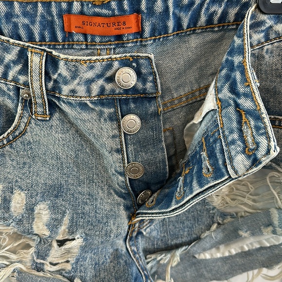 Signature8 Jean Shorts - Picture 4 of 4